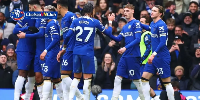 hàng công Chelsea phối hợp