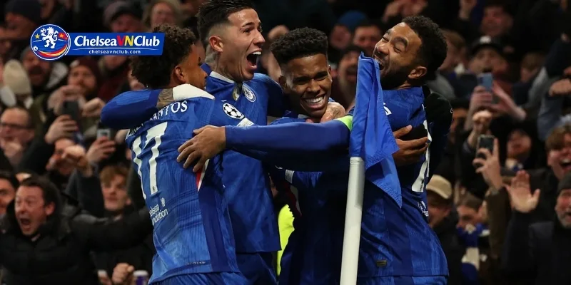 Nguồn Gốc Màu Xanh Chelsea